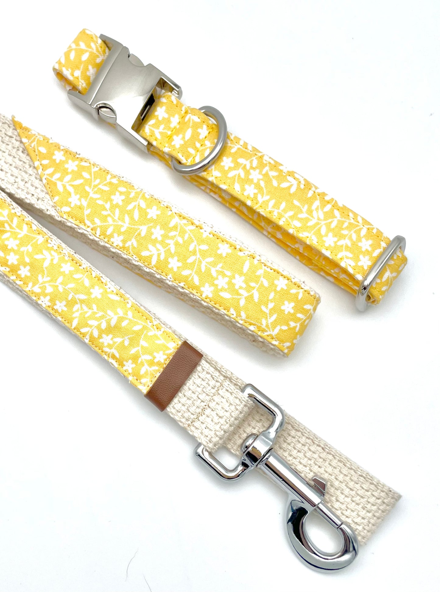 Sunshine and Daisies Dog Leash